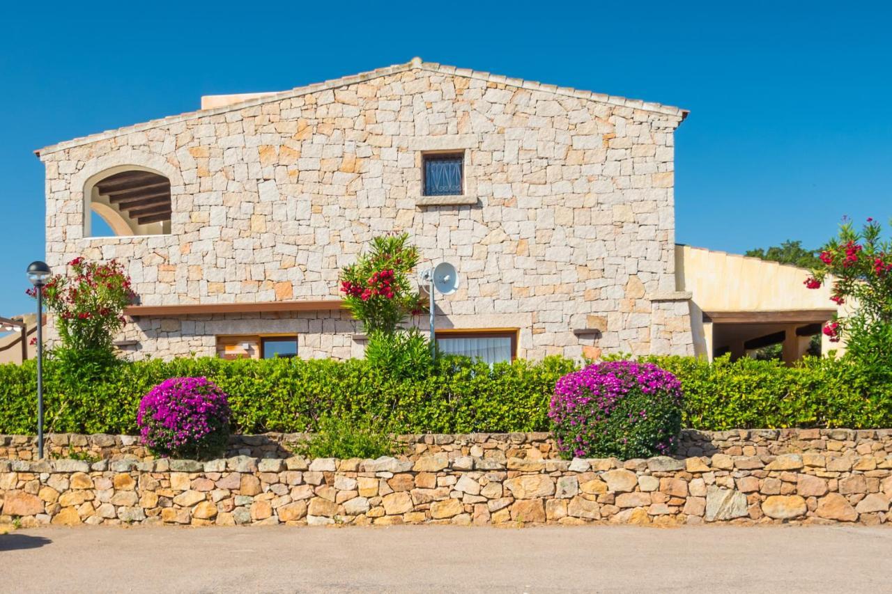 Relais Del Borgo- Domo Hotell Porto San Paolo  Eksteriør bilde