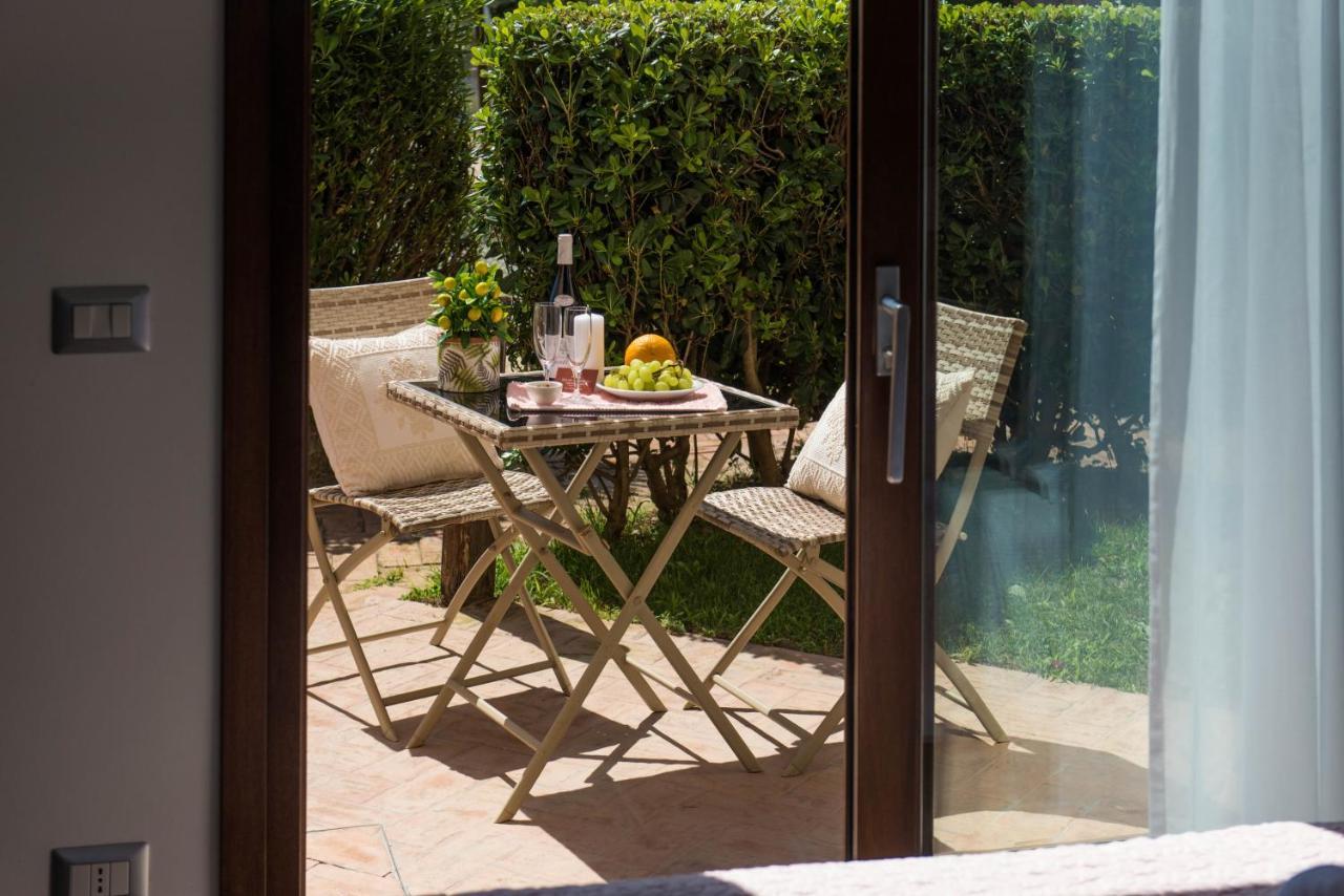Relais Del Borgo- Domo Hotell Porto San Paolo  Eksteriør bilde