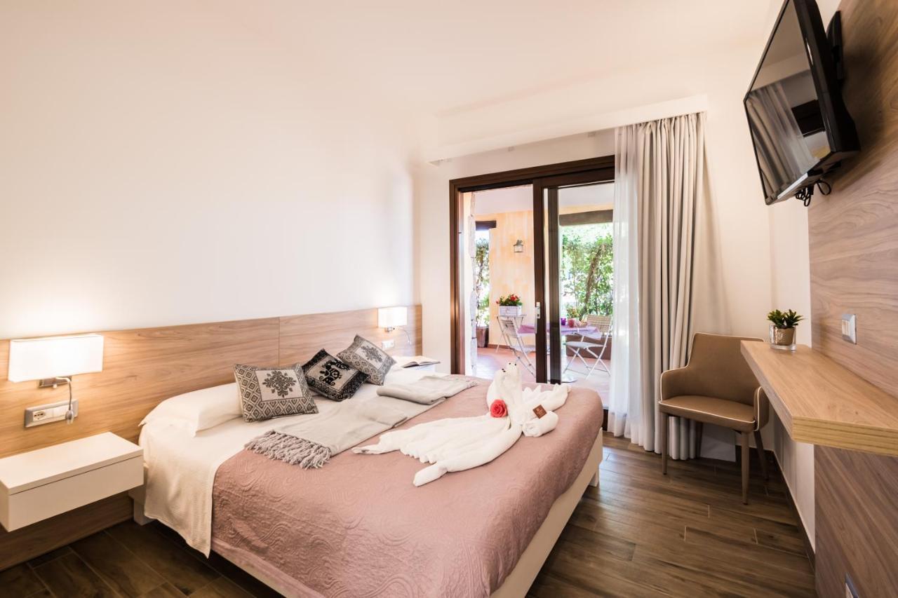 Relais Del Borgo- Domo Hotell Porto San Paolo  Eksteriør bilde