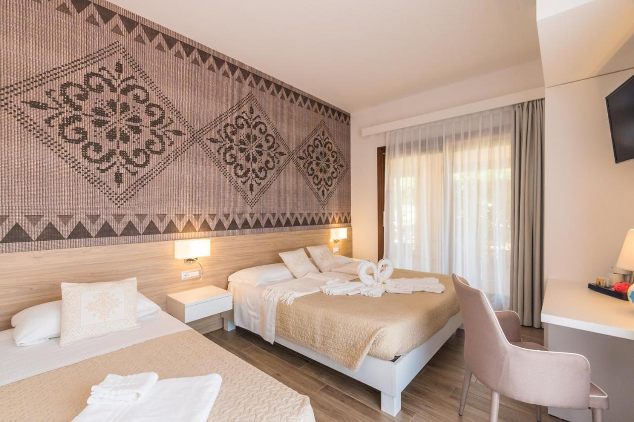 Relais Del Borgo- Domo Hotell Porto San Paolo  Eksteriør bilde