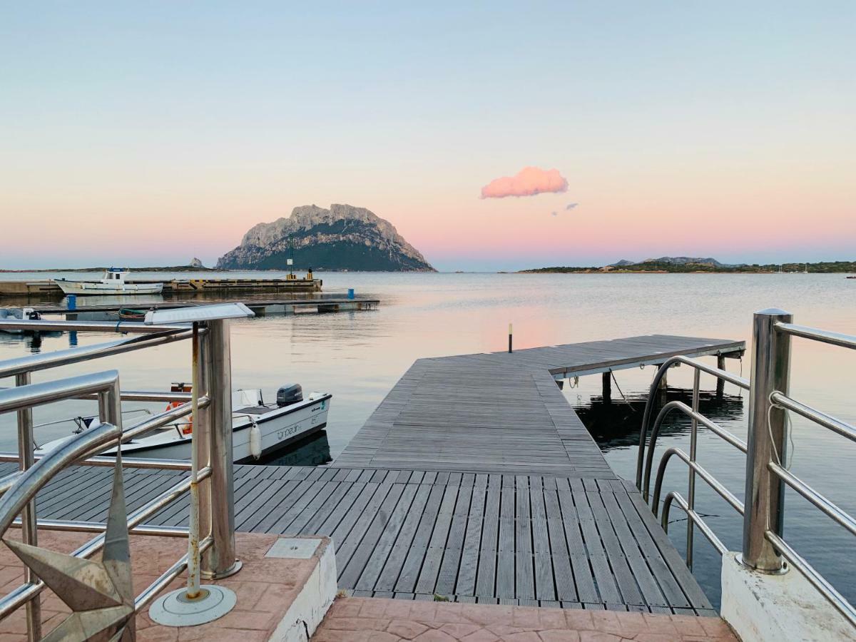 Relais Del Borgo- Domo Hotell Porto San Paolo  Eksteriør bilde