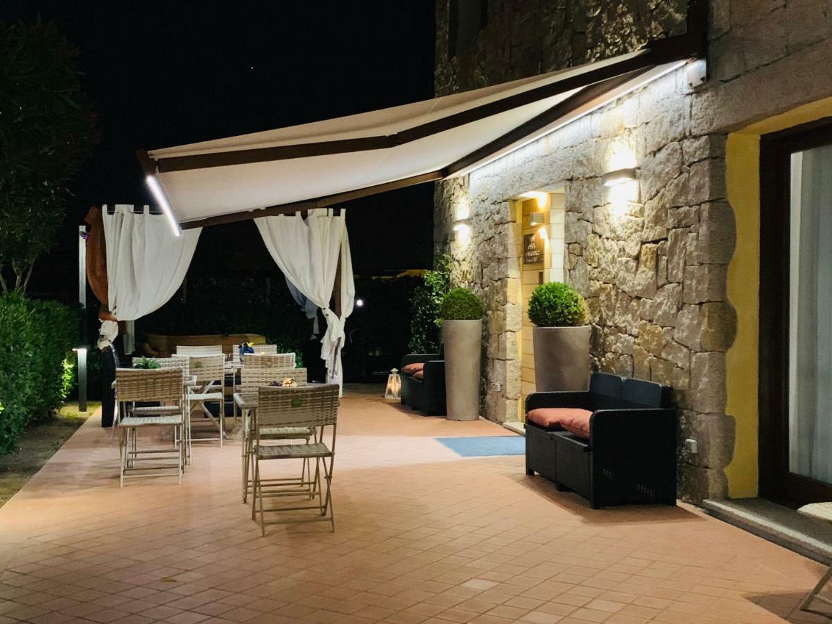 Relais Del Borgo- Domo Hotell Porto San Paolo  Eksteriør bilde