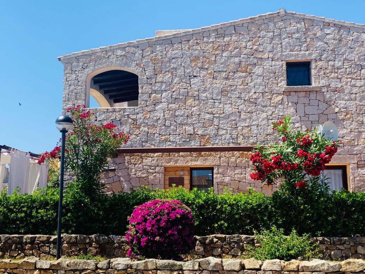 Relais Del Borgo- Domo Hotell Porto San Paolo  Eksteriør bilde