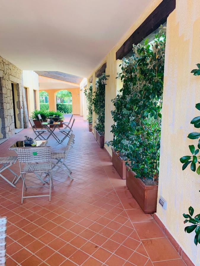 Relais Del Borgo- Domo Hotell Porto San Paolo  Eksteriør bilde